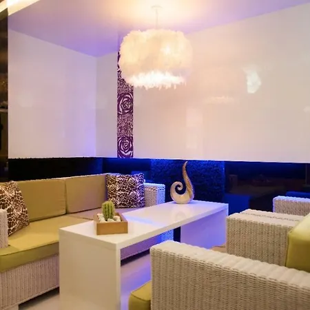 公寓式酒店 Emerald Paradise *