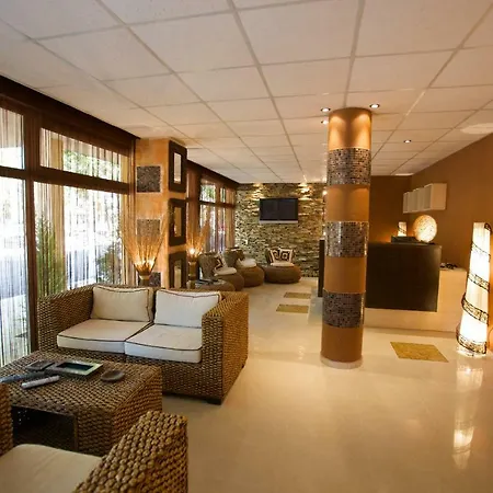Aparthotel Emerald Paradise